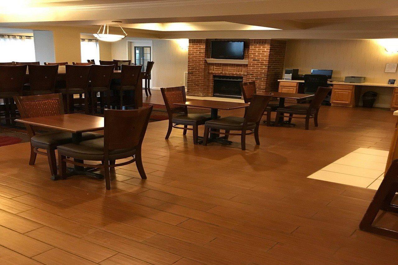 Holiday Inn Express Hotel & Suites Lancaster Extérieur photo