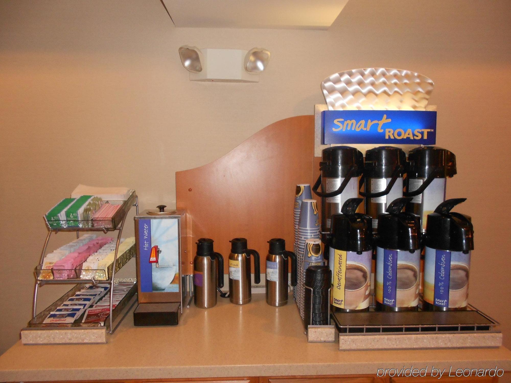 Holiday Inn Express Hotel & Suites Lancaster Restaurant photo